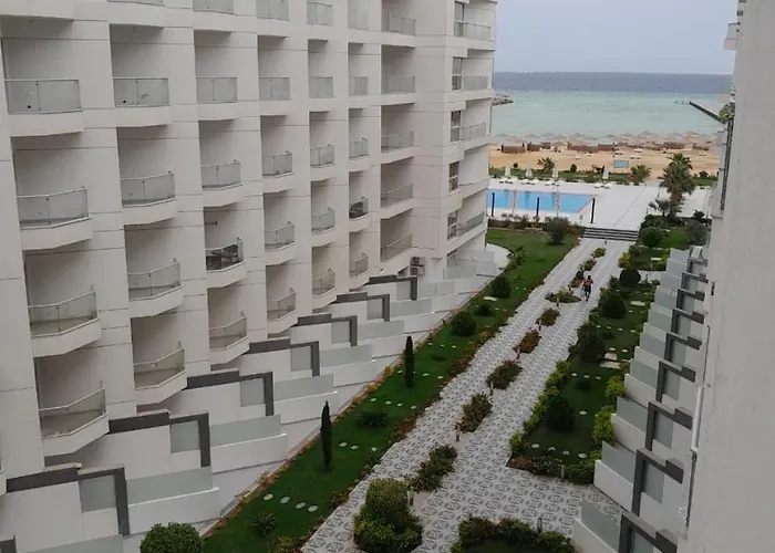 شالية في كمباوند سكانديك عرابيا * الغردقة